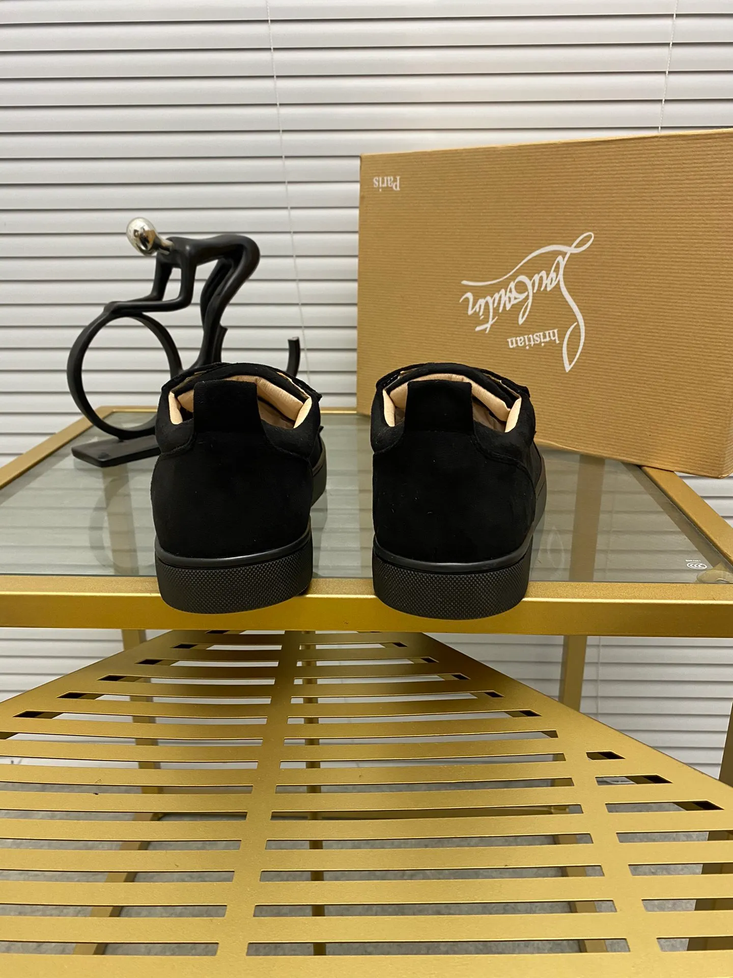 Ex-factory price 420. christian louboutin (CL red sole shoes) counter nail series, high-top casual sneakers for couples 📢 📢 📢 Exclusive hot style release 🎈🎈💪 Movable latex feet 👻 Finished outsole stitching line [satisfied] 😝Female 35-40# Male 38#-46, global supply😝 [Top version]: Original imported cowhide upper, top original leather lining, original molded TPU outsole, original 1:1 detail processing, original shoe last, large quantities in stock, rest assured as shown above